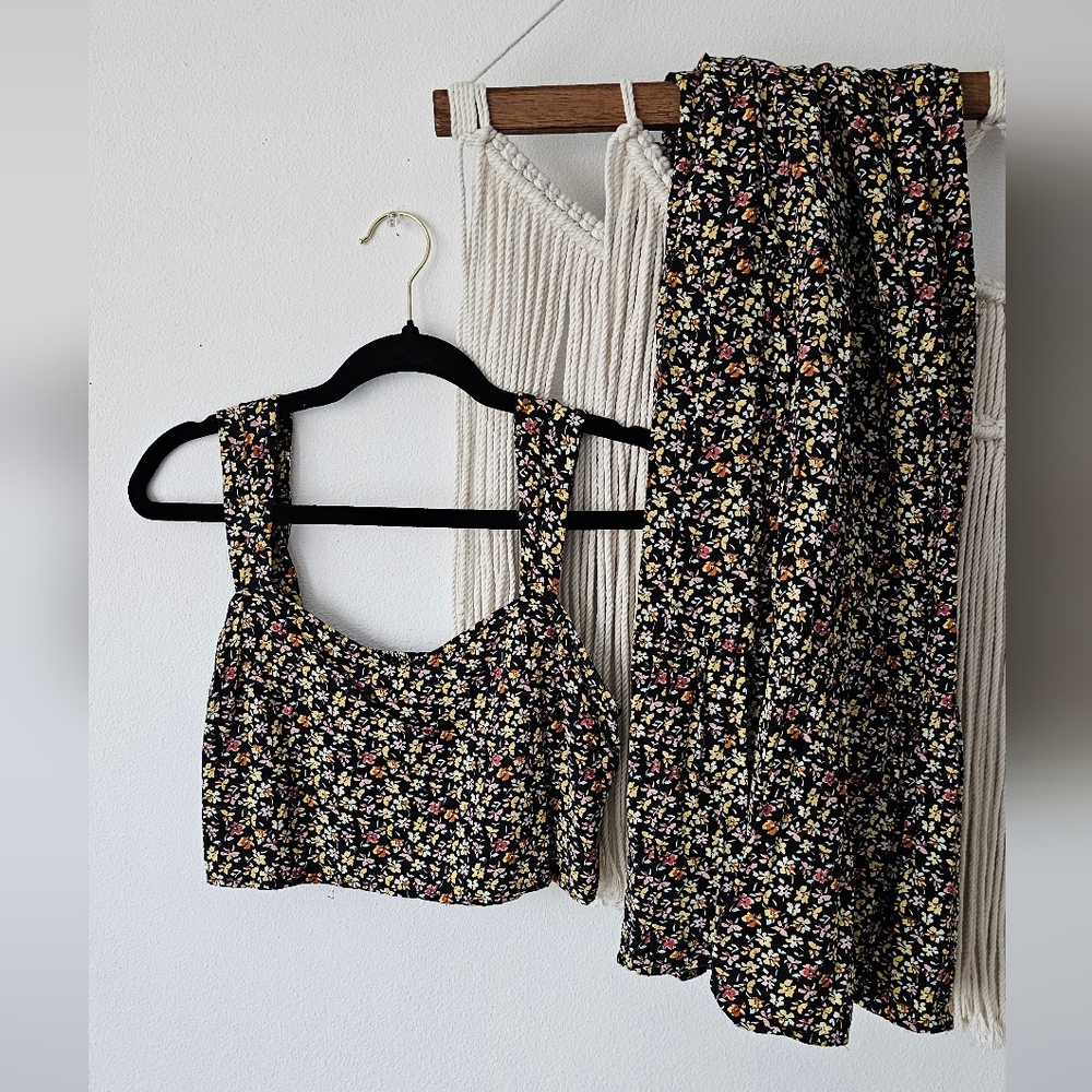 Mimi Chica Black and Yellow Floral Set